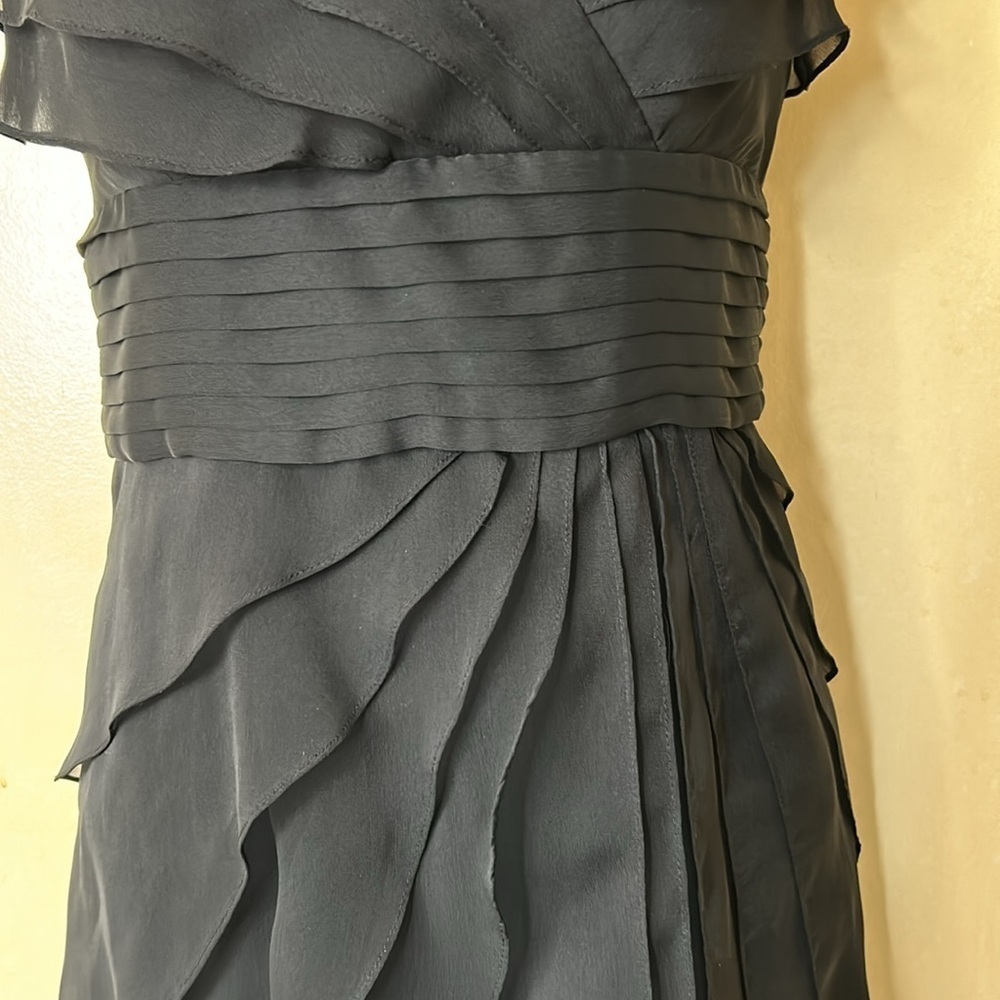 Adrianna Papell black ruffled cocktail dress size 4P - Picture 3 of 12